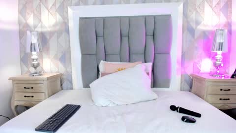   online show from 01.10.25