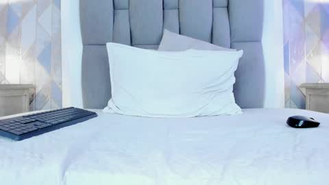   online show from 03.09.25