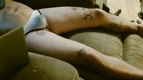 Snapshot of analcumslut14 chatting on 04.12.26 tatted jerker online show from 04.12.26