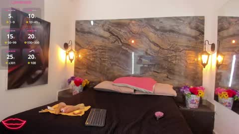 Analia smith online show from 03.12.25