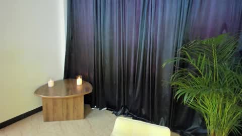 Snapshot of anamarieh chatting on 11.06.25 Ann online show from 11.06.25