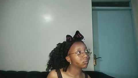 Snapshot of ananablossom chatting on 10.30.25 Ananablossom online show from 10.30.25