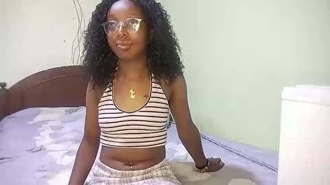 Snapshot of ananablossom chatting on 11.16.25 Ananablossom online show from 11.16.25