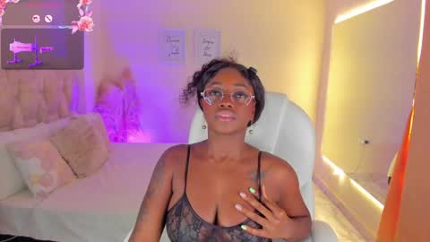A N A  my connection hours are from 600 pm to 12 pm Colombian time online show from 05.27.26