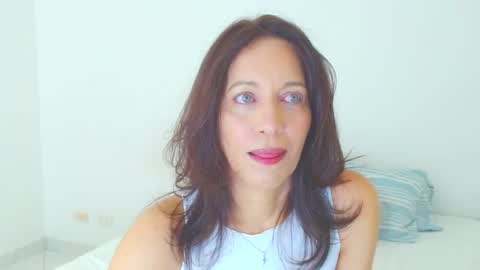 anapereira12 online show from 04.25.26
