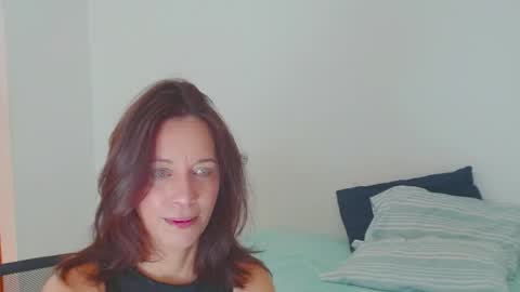 anapereira12 online show from 05.14.26