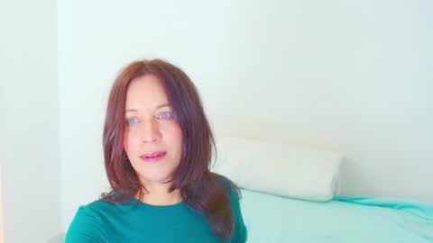 anapereira12 online show from 06.19.26