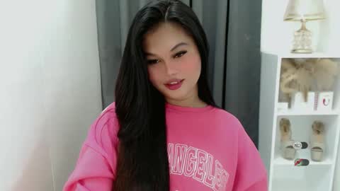 Snapshot of anaruru_ chatting on 02.11.26 ANA online show from 02.11.26