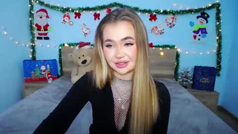 Snapshot of anastacyyellig chatting on 12.26.24 anastacyyellig online show from 12.26.24