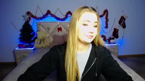 Snapshot of anastacyyellig chatting on 01.07.25 anastacyyellig online show from 01.07.25