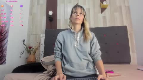 Snapshot of anastasiapriest chatting on 09.10.25 anastasia online show from 09.10.25