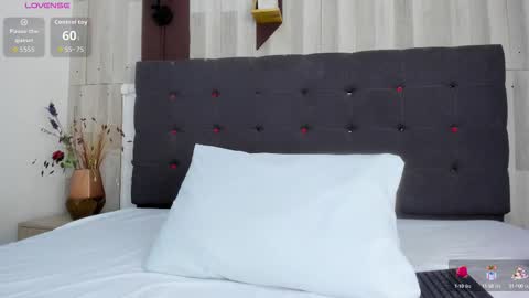 Snapshot of anastasiapriest chatting on 09.25.25 anastasia online show from 09.25.25