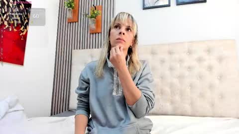 Snapshot of anastasiapriest chatting on 11.21.25 anastasia online show from 11.21.25