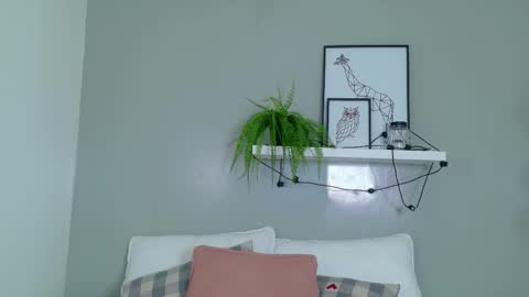 Kendra  online show from 10.25.25