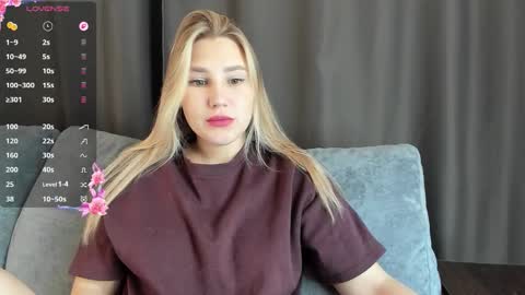 Snapshot of and1sa chatting on 11.10.25 Andisa online show from 11.10.25