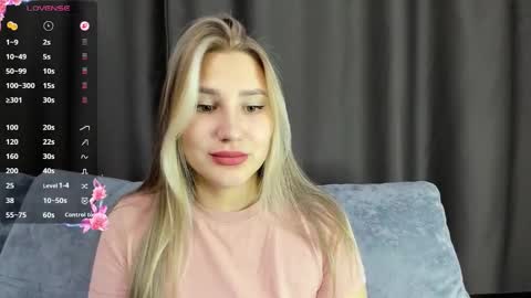 Snapshot of and1sa chatting on 11.19.25 Andisa online show from 11.19.25