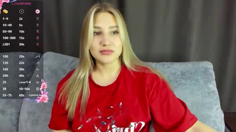 Snapshot of and1sa chatting on 11.27.25 Andisa online show from 11.27.25