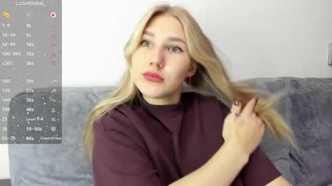 Snapshot of and1sa chatting on 12.17.25 Andisa online show from 12.17.25