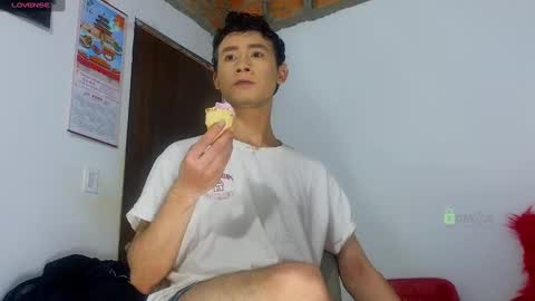 Snapshot of andie_bigdick chatting on 02.23.25 andie Send your love who needs it online show from 02.23.25