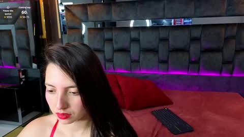 Snapshot of andiejones chatting on 11.27.25 andiejones online show from 11.27.25