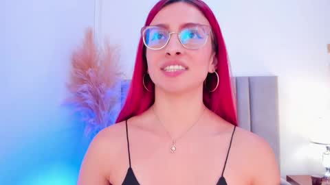 Andra Cyrus online show from 01.08.25