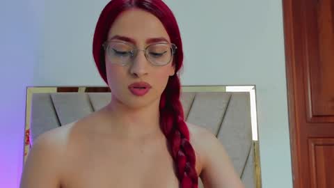 Andra Cyrus online show from 01.11.25