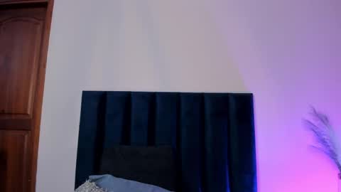 Andra Cyrus online show from 10.23.25