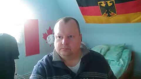 Snapshot of andre124231 chatting on 11.18.25 Andre online show from 11.18.25