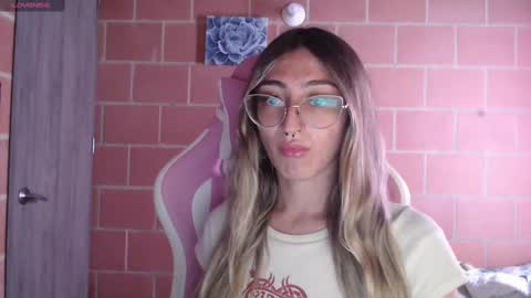 Snapshot of andrea_camila chatting on 10.28.25 Andrea online show from 10.28.25