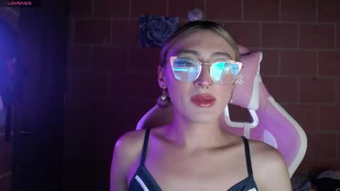 Andrea  online show from 04.20.26
