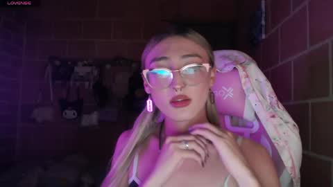Andrea  online show from 05.29.26