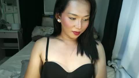 yanie online show from 11.17.25