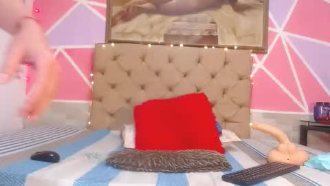 Snapshot of andrea_ospina1 chatting on 03.02.25 andrea ospina1 online show from 03.02.25