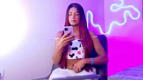 andrea_r_ online show from 07.29.26