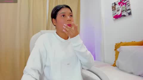 Snapshot of andrea_sancheez chatting on 09.12.25 Andrea online show from 09.12.25