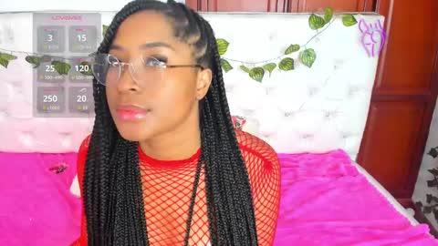 Naomi Andrea Daviss online show from 01.17.25