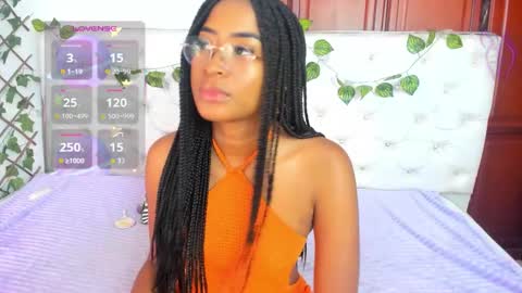 Naomi Andrea Daviss online show from 09.19.25