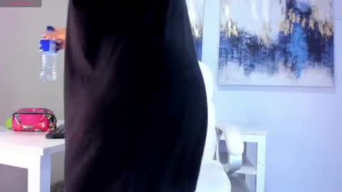 Andrea Zoelins online show from 06.13.26
