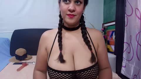 Snapshot of andreabigboobs23 chatting on 09.28.25 Andrea online show from 09.28.25