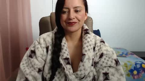 Snapshot of andreadelgado chatting on 01.26.25 andreadelgado online show from 01.26.25