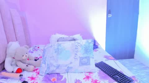 A n d r  e a S w e e t  online show from 09.18.25