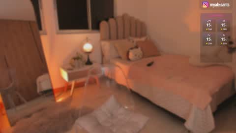 Snapshot of andreathomson chatting on 04.06.26 Please call me Andrea online show from 04.06.26