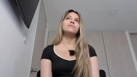 andreau 19 online show from 04.26.26