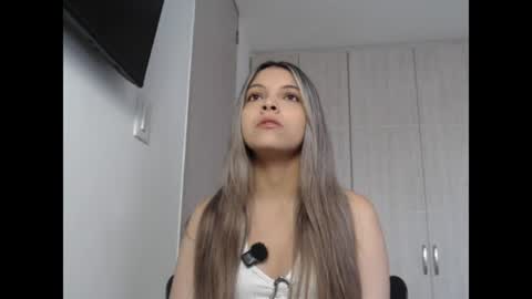 Snapshot of andreau_19 chatting on 07.26.26 andreau 19 online show from 07.26.26