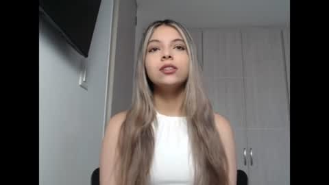 Snapshot of andreau_19 chatting on 08.06.26 andreau 19 online show from 08.06.26