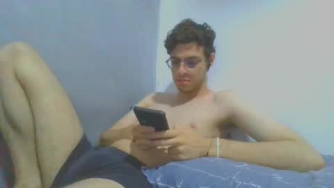 Snapshot of andres129494 chatting on 11.17.25 andres129494 online show from 11.17.25