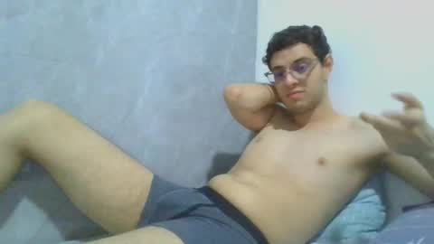 Snapshot of andres129494 chatting on 01.15.26 andres129494 online show from 01.15.26