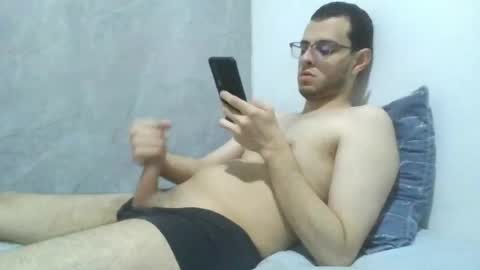 Snapshot of andres129494 chatting on 04.14.26 andres129494 online show from 04.14.26