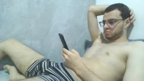Snapshot of andres129494 chatting on 04.15.26 andres129494 online show from 04.15.26