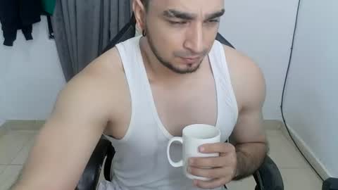 Snapshot of andres180950734 chatting on 06.15.26 andres180950734 online show from 06.15.26